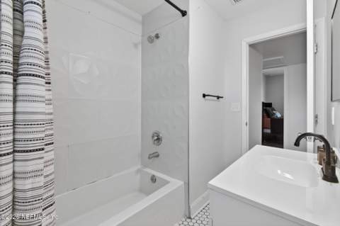 6258 Alexon Drive, Jacksonville FL - photo 22 of 40