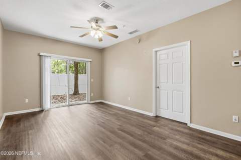 3680 Kirkpatrick Circle #4, Jacksonville FL - photo 7 of 43