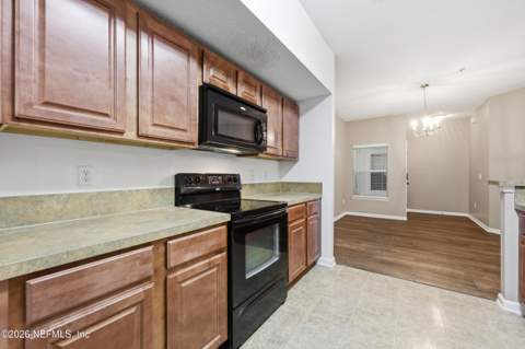 3680 Kirkpatrick Circle #4, Jacksonville FL - photo 23 of 43