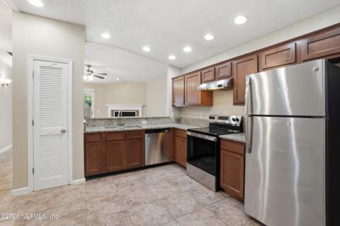 10769 Alumni Way, Jacksonville FL - photo 7 of 24