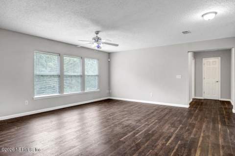 12283 Cardinal Creek Drive, Jacksonville FL - photo 17 of 33