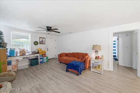 678 Linwood Avenue, Jacksonville FL - photo 10 of 39