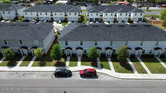 Mcgirts Village West