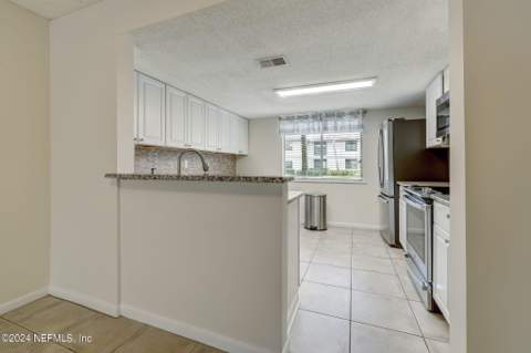14750 Beach Boulevard #75, Jacksonville FL - photo 13 of 48