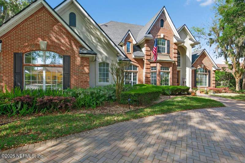 5 bedroom Single Family Residence at 13719 Saxon Lake Drive, Queens Harbour Cc, Jacksonville — photo 5