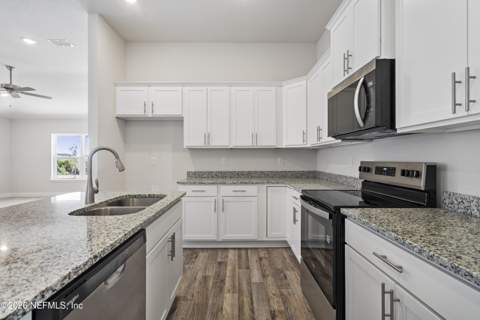3303 Meadow Ridge Place, Green Cove Springs FL - photo 8 of 37