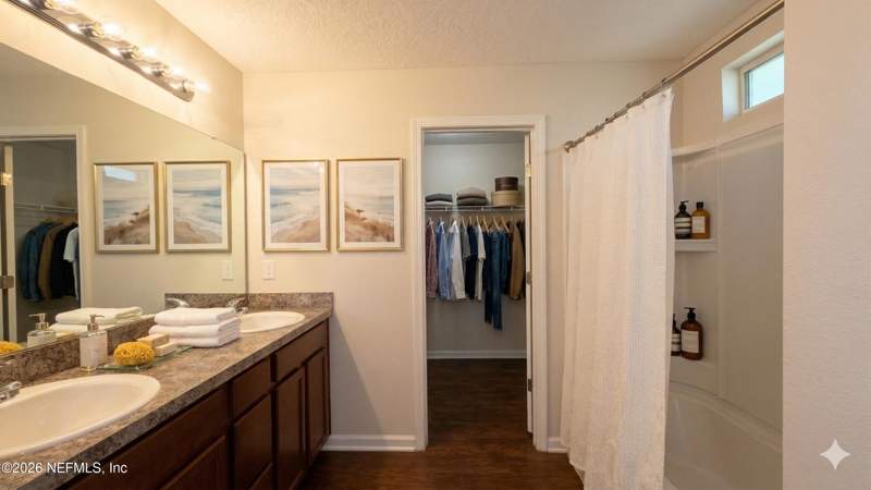 4 bedroom Single Family Residence at 5462 Village Pond Court, Mcgirts Village West, Jacksonville — photo 4