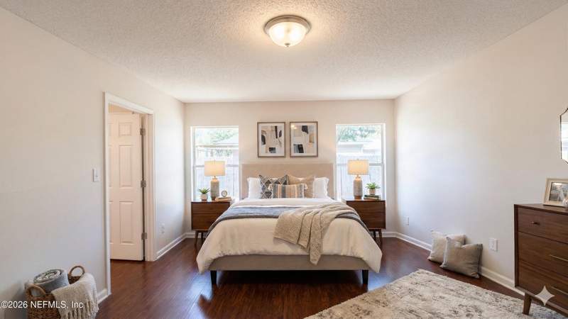 4 bedroom Single Family Residence at 5462 Village Pond Court, Mcgirts Village West, Jacksonville — photo 3