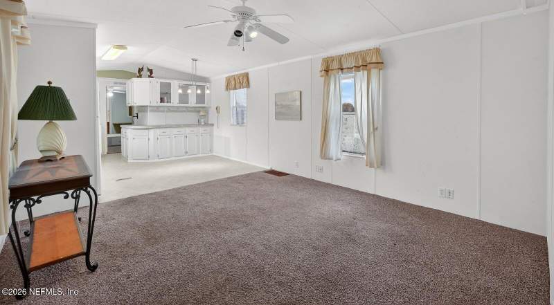 2 bedroom Manufactured Home at 440 Dumbarton Avenue, Welaka, Pomona Park — photo 3