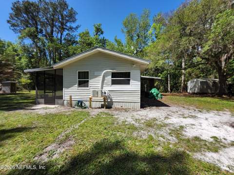 118 N Hubers Fish Camp Road, Crescent City FL - photo 8 of 41