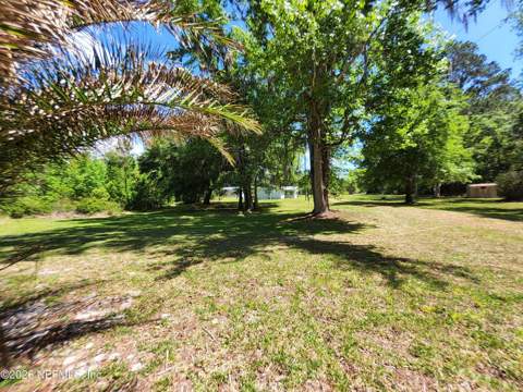118 N Hubers Fish Camp Road, Crescent City FL - photo 15 of 41