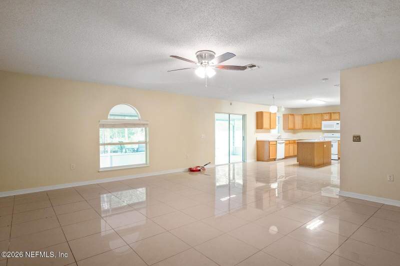 4 bedroom Single Family Residence at 8190 Foxdale Drive, Foxwood, Jacksonville — photo 4