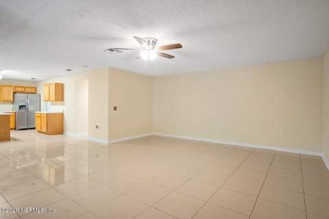 8190 Foxdale Drive, Jacksonville FL - photo 6 of 40