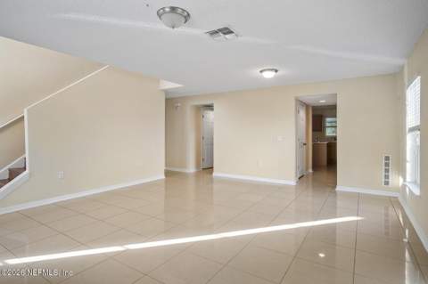 8190 Foxdale Drive, Jacksonville FL - photo 14 of 40