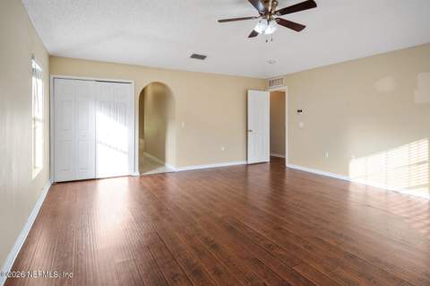 8190 Foxdale Drive, Jacksonville FL - photo 21 of 40