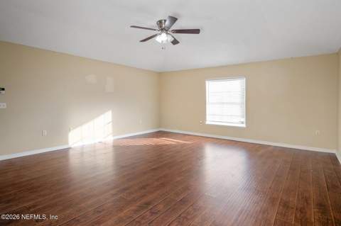 8190 Foxdale Drive, Jacksonville FL - photo 22 of 40