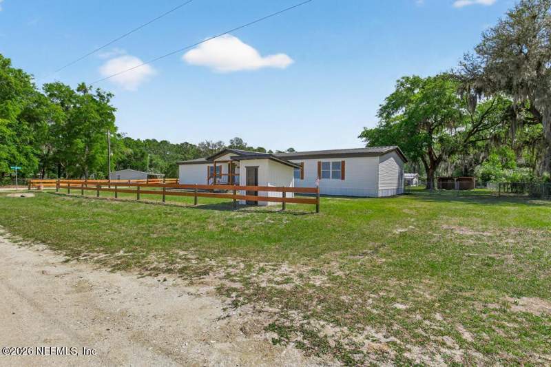 4 bedroom Mobile Home at 100 Pickerel Avenue, St Johns Riverside Ests M, Satsuma — photo 5