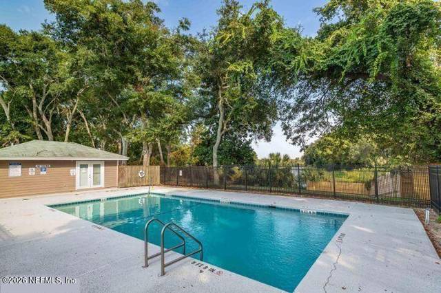 Deerfield Lakes Cond