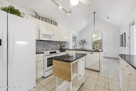 2144 Lakeside Drive, Fernandina Beach FL - photo 17 of 50