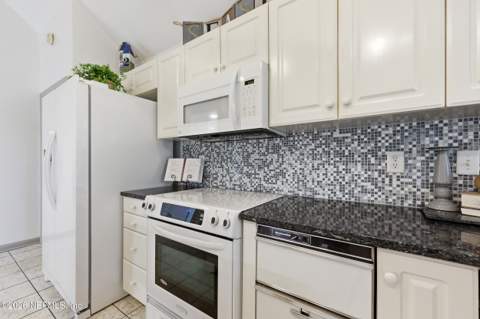 2144 Lakeside Drive, Fernandina Beach FL - photo 19 of 50