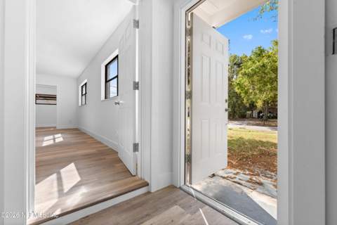 7541 Strato Road, Jacksonville FL - photo 6 of 32