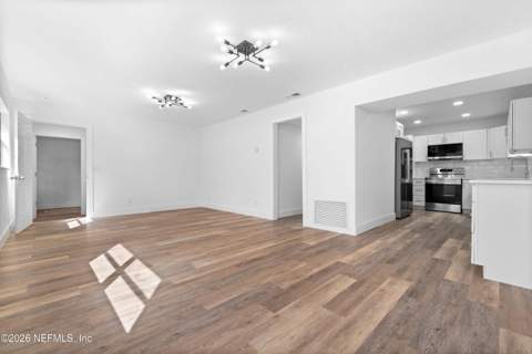 7541 Strato Road, Jacksonville FL - photo 9 of 32