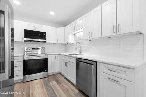 7541 Strato Road, Jacksonville FL - photo 12 of 32