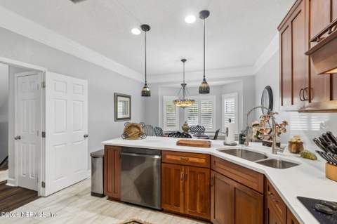 10754 Scott Mill Road #16, Jacksonville FL - photo 14 of 93