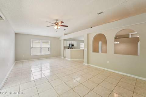 9135 Shindler Crossing Drive, Jacksonville FL - photo 10 of 33