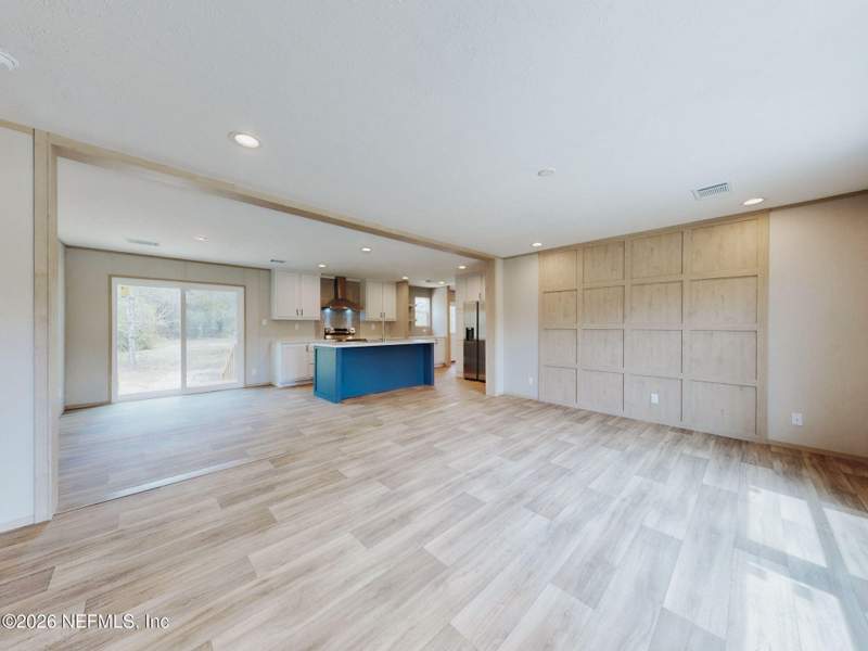 5 bedroom Mobile Home at 5784 County Road 214, Big Tree Lakes, Keystone Heights — photo 4