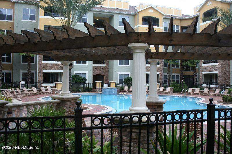 2 bedroom Condominium at 8539 Gate Parkway #9411, Villa Medici, Jacksonville — photo 4