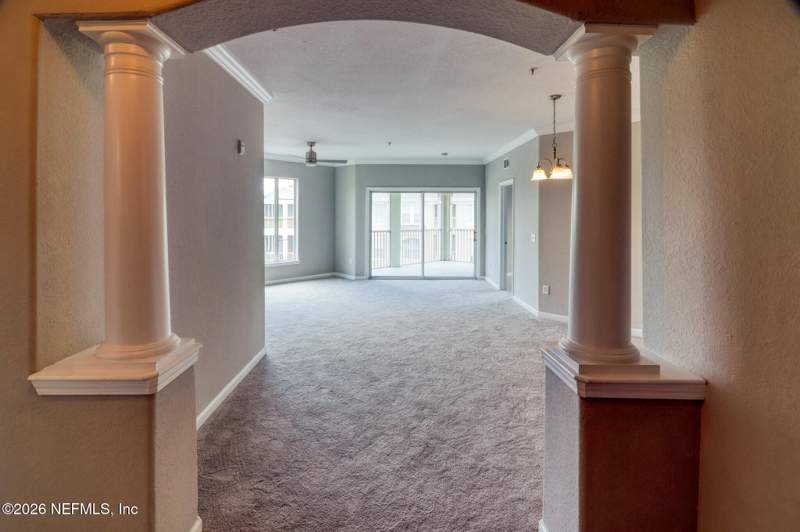 3 bedroom Condominium at 8290 Gate Parkway #1115, Gardens Of Bridgehampton, Jacksonville — photo 2