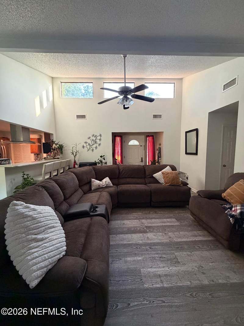 4 bedroom Single Family Residence at 4235 Queensway Drive, Windermere, Jacksonville — photo 3