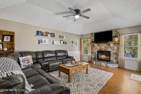 1033 Whirlaway Circle, Jacksonville FL - photo 9 of 62