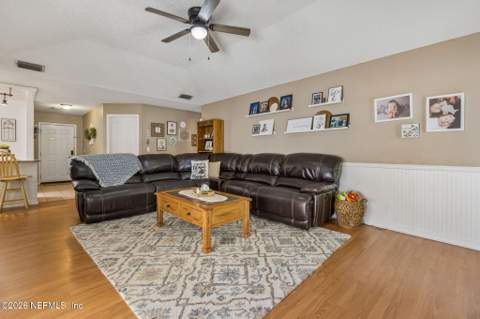 1033 Whirlaway Circle, Jacksonville FL - photo 11 of 62