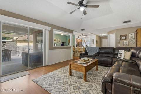 1033 Whirlaway Circle, Jacksonville FL - photo 12 of 62