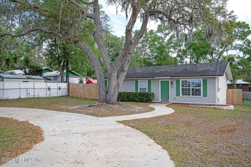 3 bedroom Single Family Residence at 430 SW Jasmine Avenue, Sunrise Park, Keystone Heights — photo 2
