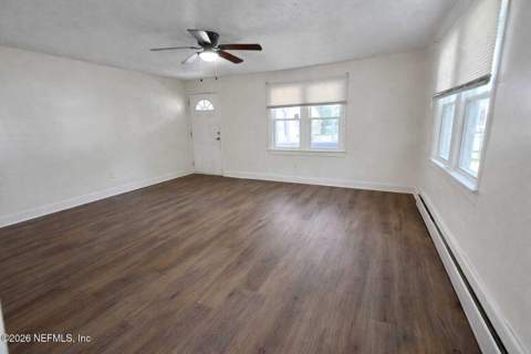 3072 Bessent Road, Jacksonville FL - photo 6 of 18