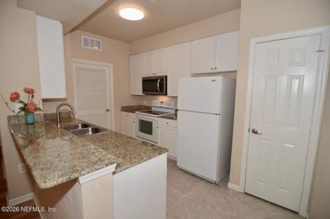 8539 Gate Parkway #1522, Jacksonville FL - photo 17 of 45