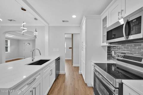 1322 Macarthur Street, Jacksonville FL - photo 18 of 33