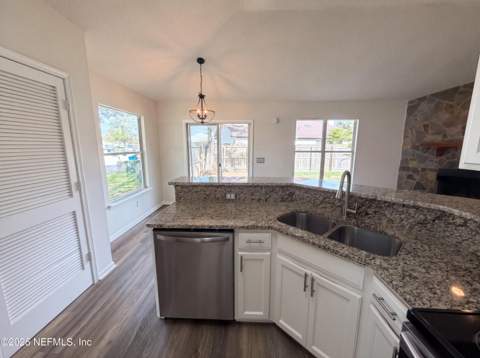 12301 Burning Embers Lane, Jacksonville FL - photo 8 of 26