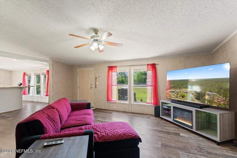 3 bedroom Mobile Home at 10340 Crotty Avenue, Flagler Estates, Hastings — photo 4