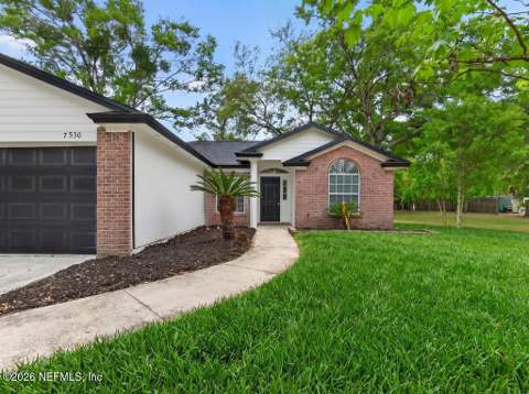 7530 Fawn Lake Drive, Jacksonville FL - photo 6 of 90