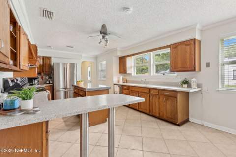 4252 Lexington Avenue, Jacksonville FL - photo 17 of 47