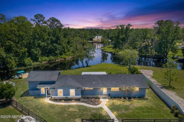 1738 OAK GROVE Circle