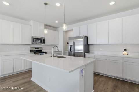 6902 Mirage Street, Jacksonville FL - photo 7 of 36