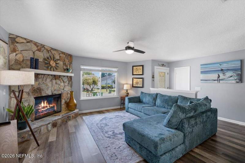 3 bedroom Single Family Residence at 918 17th Street, Jax Beach, Jacksonville Beach — photo 2