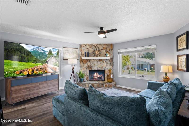 3 bedroom Single Family Residence at 918 17th Street, Jax Beach, Jacksonville Beach — photo 3