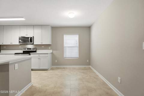 12563 Creekside Manor Drive, Jacksonville FL - photo 9 of 27