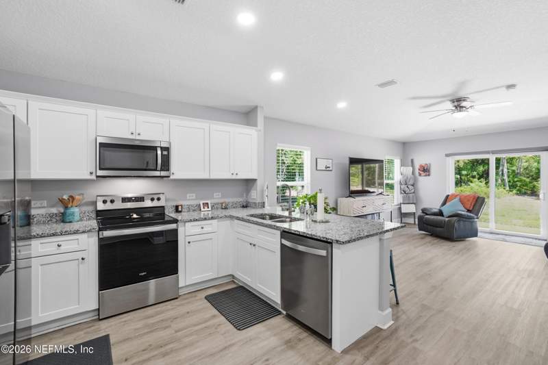 3 bedroom Single Family Residence at 361911 Pine Street, Hilliard, Hilliard — photo 4